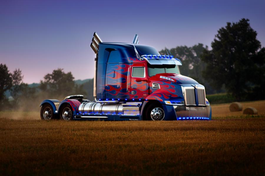  Western Star 4900 Optimus Prime 2014 года  (фото 3 из 3)